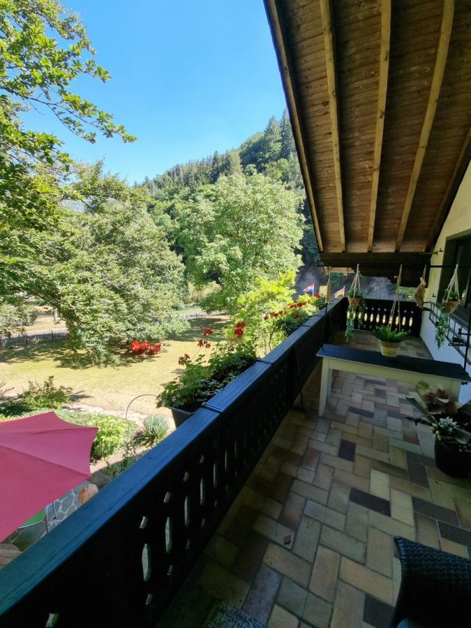 B&B Am Sahrbach Altenahr Buitenkant foto
