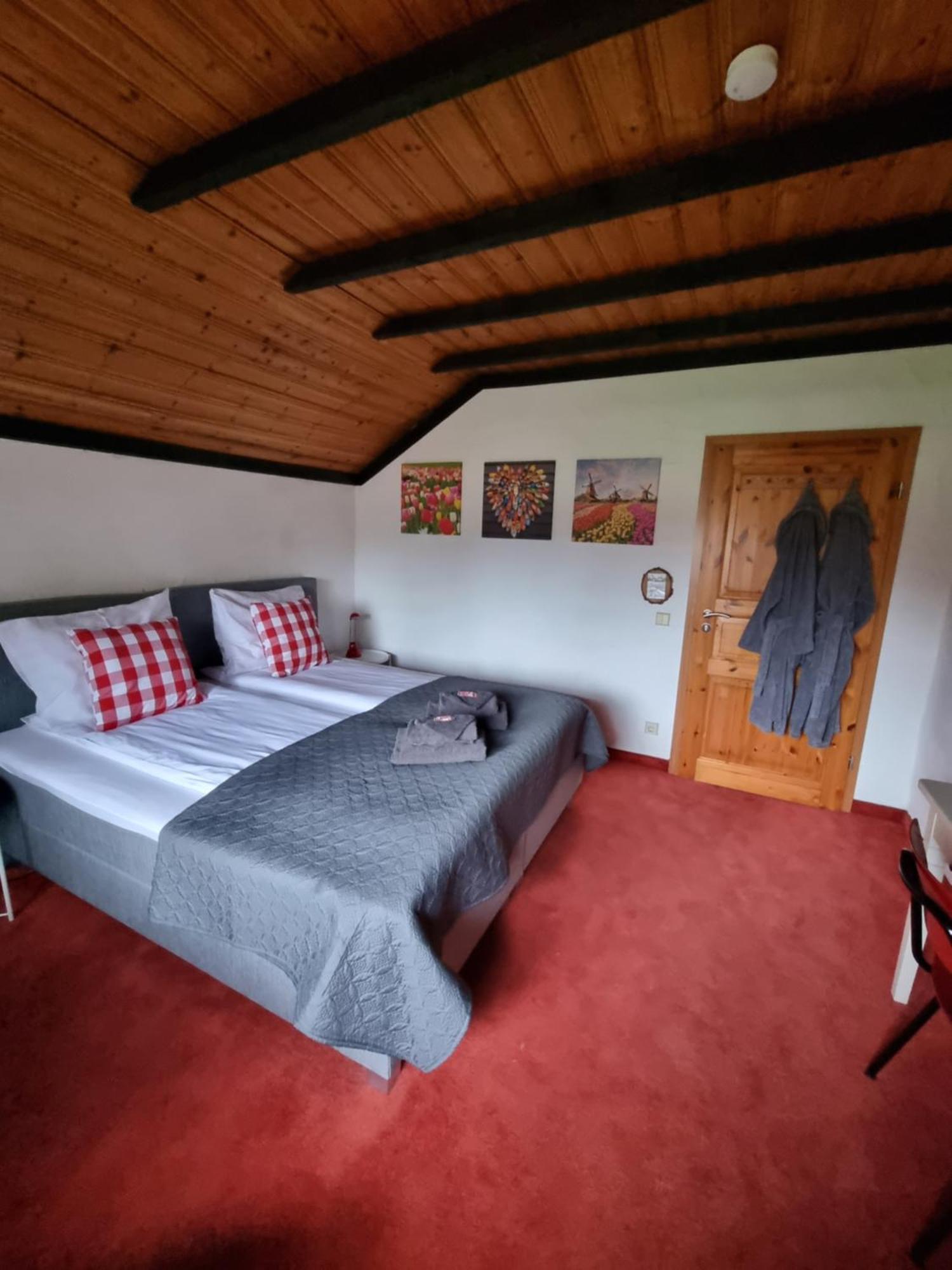 B&B Am Sahrbach Altenahr Buitenkant foto
